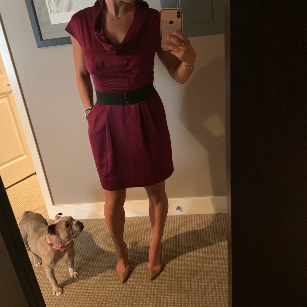 Silk BCBG dress with black belt and pockets